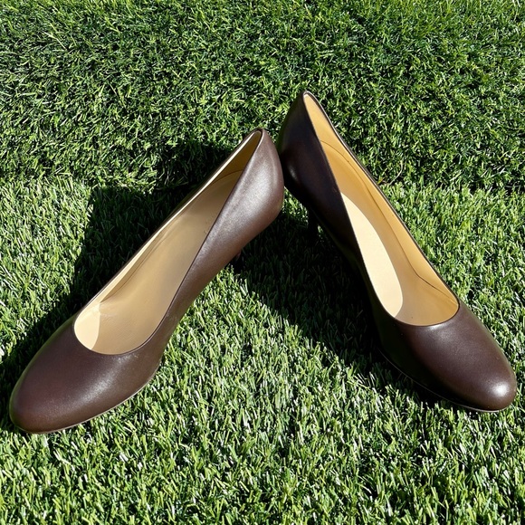 Gucci Brown Leather Pumps - Picture 1 of 6